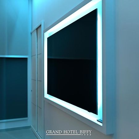 Grand Hotel Biffy อาเรียโน อีร์ปิโน ภายนอก รูปภาพ