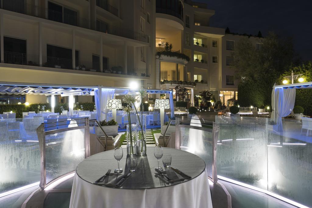Grand Hotel Biffy อาเรียโน อีร์ปิโน ภายนอก รูปภาพ