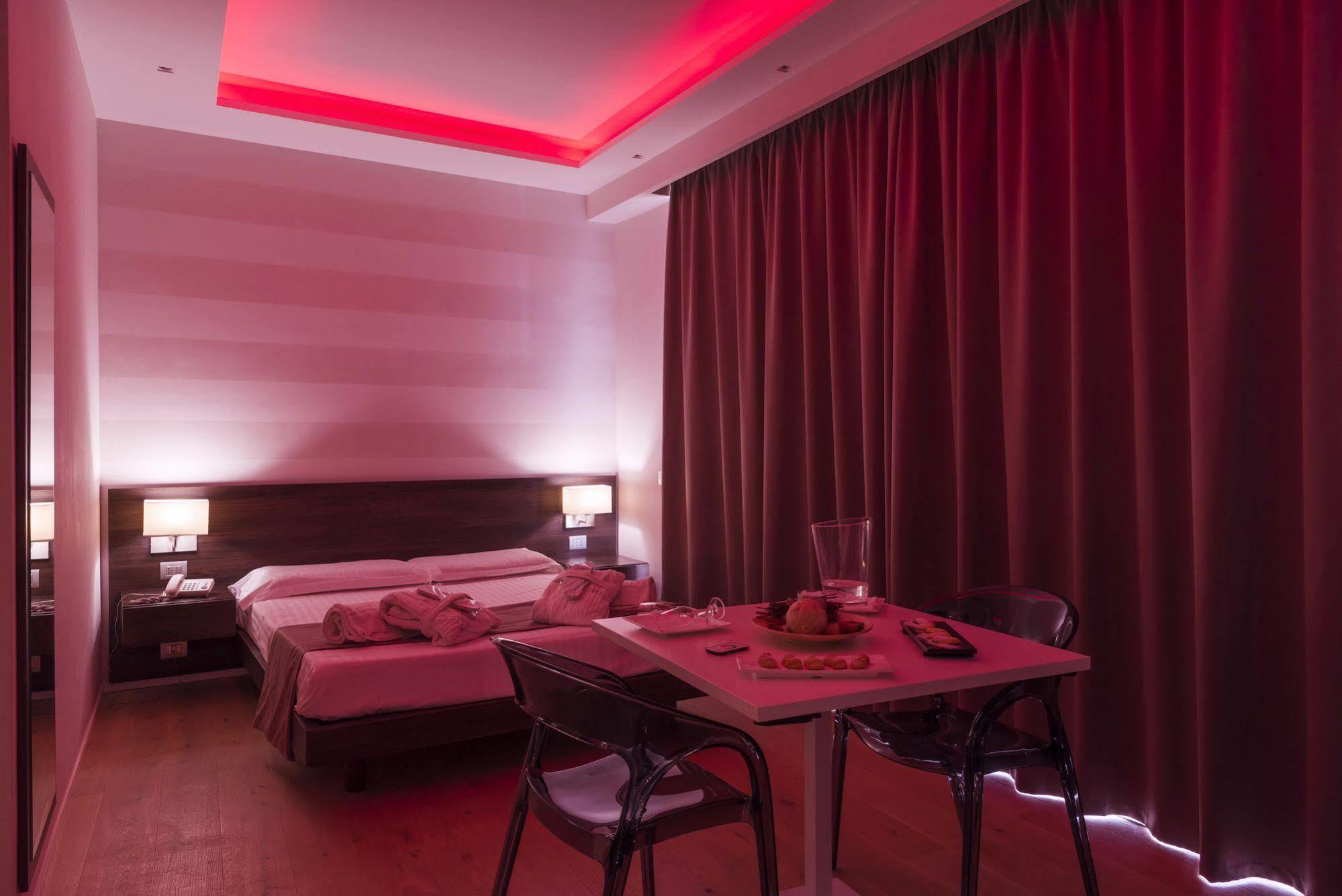 Grand Hotel Biffy อาเรียโน อีร์ปิโน ภายนอก รูปภาพ